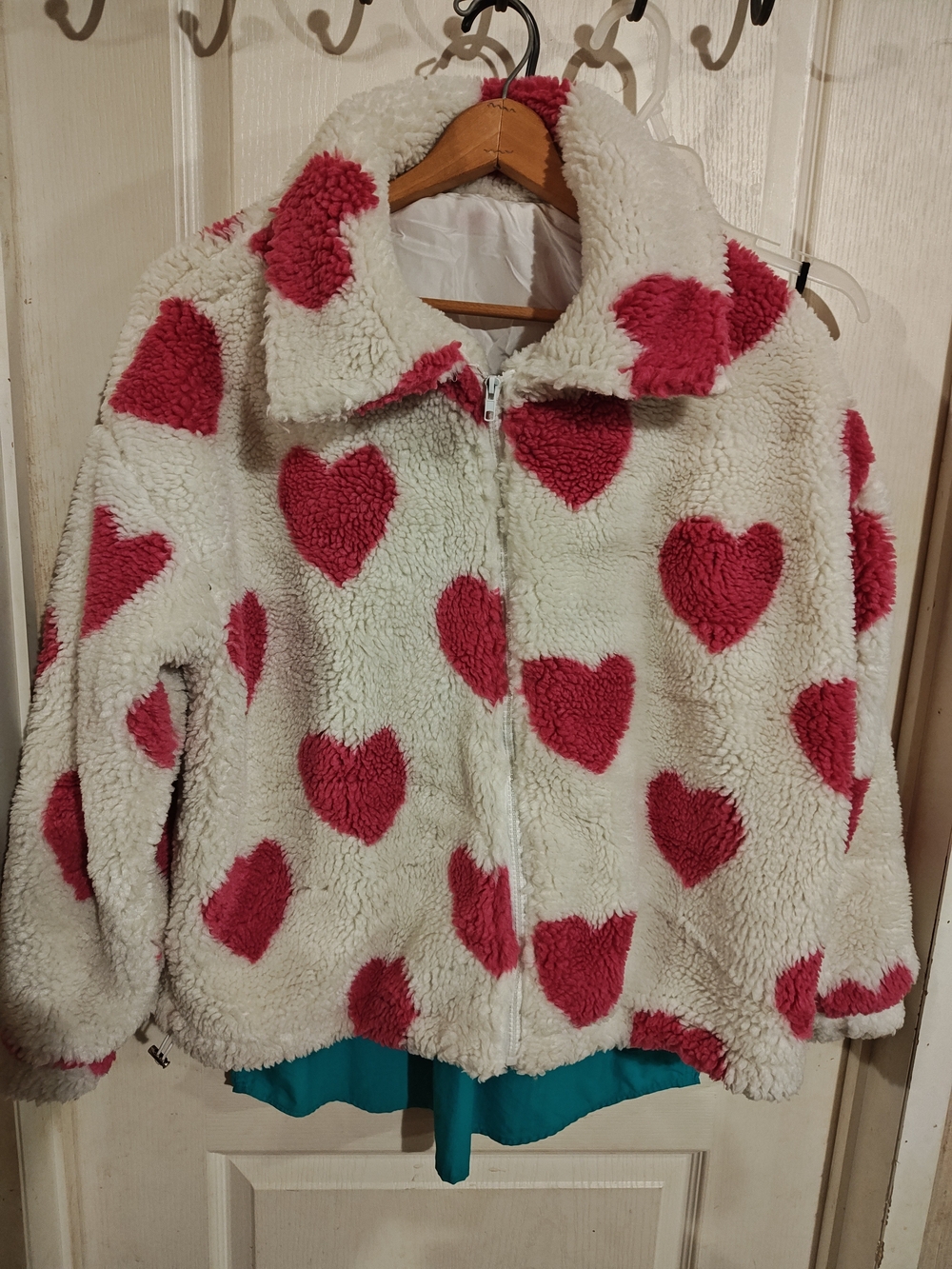 SHEIN Cream Teddy Jacket with Red Heart Print